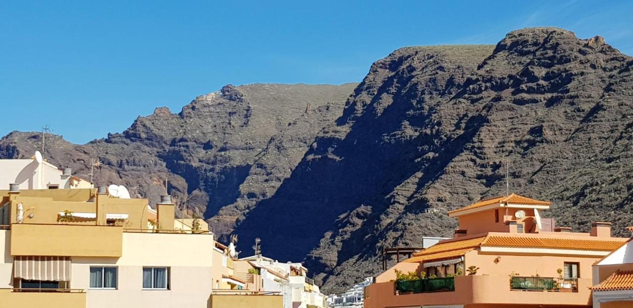 Bright Apartment In Puerto De Santiago 65 M² Terrace 외부 사진