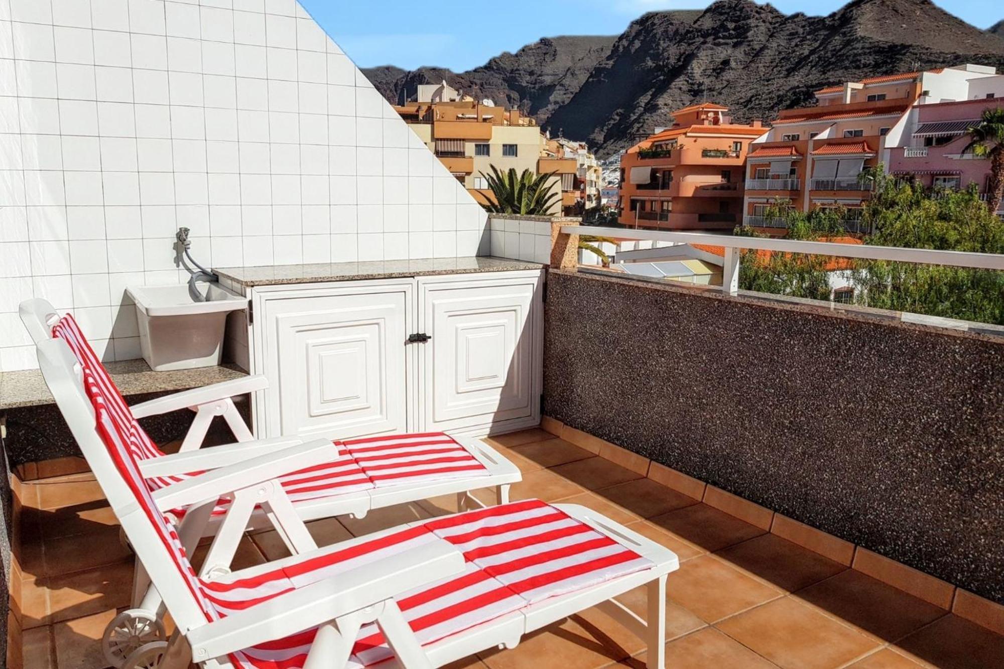 Bright Apartment In Puerto De Santiago 65 M² Terrace 외부 사진